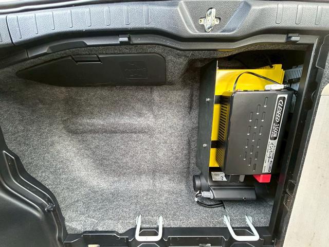 ヴォクシー ホワイトハウス　ＤＡＹＳ　ポップアップルーフ　スイベルシート（回転シート）／電動オーニング／サブバッテリー／電子レンジ／１５００Ｗインバーター／ＦＦヒーター／シンク／走行充電／外部電源／サブナビ切替スイッチ／セーフティーセンス／パワスラ／（67枚目）