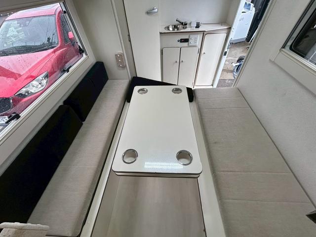タウンエーストラック かーいんてりあ高橋 ネオユーロスライドアウト ライトキャブコン/FFヒーター/1500Wインバーター/マックスファン/サイドオーニング/マルチルーム/ツインサブバッテリー/シンク/冷蔵庫/リアTV/電圧計/カロッツェリア製ナビ/ETC/ドラレコ(6枚目)