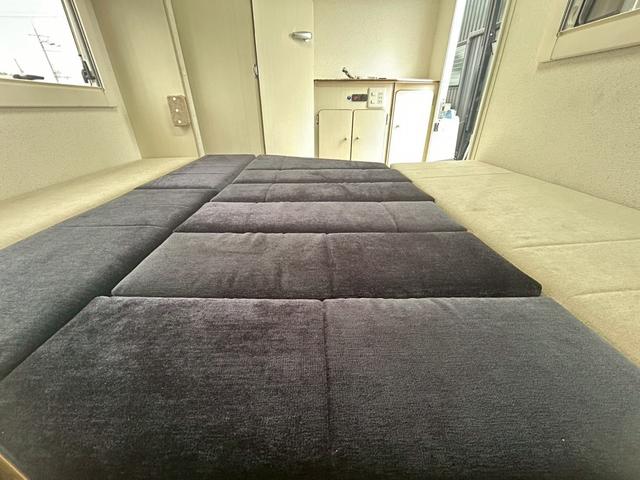 タウンエーストラック かーいんてりあ高橋 ネオユーロスライドアウト ライトキャブコン/FFヒーター/1500Wインバーター/マックスファン/サイドオーニング/マルチルーム/ツインサブバッテリー/シンク/冷蔵庫/リアTV/電圧計/カロッツェリア製ナビ/ETC/ドラレコ(8枚目)