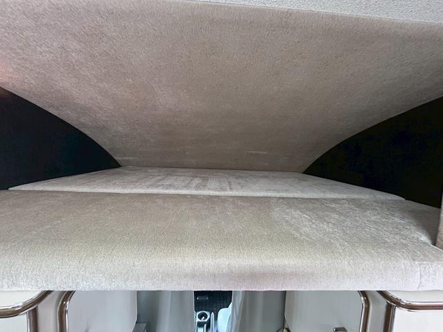 タウンエーストラック かーいんてりあ高橋 ネオユーロスライドアウト ライトキャブコン/FFヒーター/1500Wインバーター/マックスファン/サイドオーニング/マルチルーム/ツインサブバッテリー/シンク/冷蔵庫/リアTV/電圧計/カロッツェリア製ナビ/ETC/ドラレコ(9枚目)