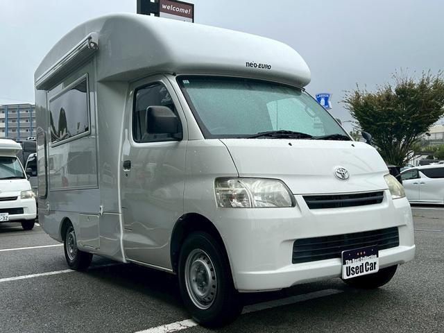 タウンエーストラック かーいんてりあ高橋 ネオユーロスライドアウト ライトキャブコン/FFヒーター/1500Wインバーター/マックスファン/サイドオーニング/マルチルーム/ツインサブバッテリー/シンク/冷蔵庫/リアTV/電圧計/カロッツェリア製ナビ/ETC/ドラレコ(23枚目)