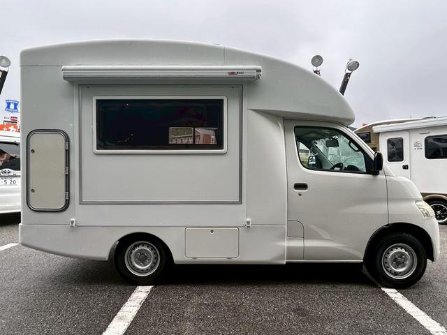 タウンエーストラック かーいんてりあ高橋 ネオユーロスライドアウト ライトキャブコン/FFヒーター/1500Wインバーター/マックスファン/サイドオーニング/マルチルーム/ツインサブバッテリー/シンク/冷蔵庫/リアTV/電圧計/カロッツェリア製ナビ/ETC/ドラレコ(27枚目)