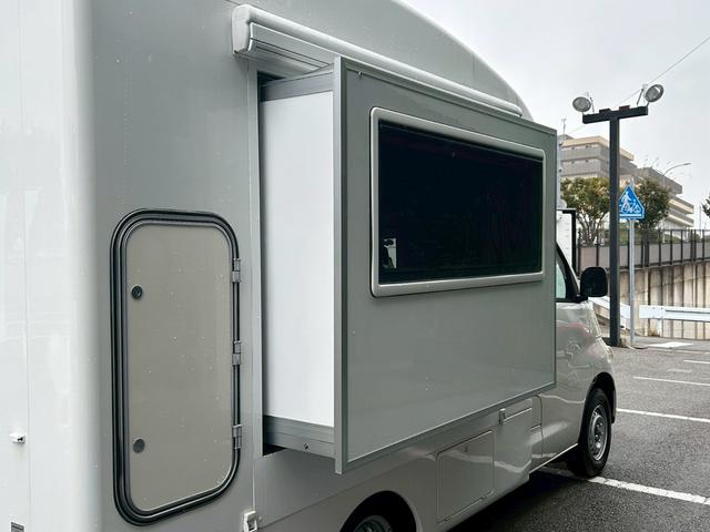 タウンエーストラック かーいんてりあ高橋 ネオユーロスライドアウト ライトキャブコン/FFヒーター/1500Wインバーター/マックスファン/サイドオーニング/マルチルーム/ツインサブバッテリー/シンク/冷蔵庫/リアTV/電圧計/カロッツェリア製ナビ/ETC/ドラレコ(32枚目)