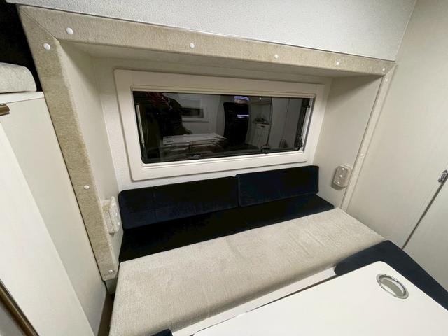 タウンエーストラック かーいんてりあ高橋 ネオユーロスライドアウト ライトキャブコン/FFヒーター/1500Wインバーター/マックスファン/サイドオーニング/マルチルーム/ツインサブバッテリー/シンク/冷蔵庫/リアTV/電圧計/カロッツェリア製ナビ/ETC/ドラレコ(55枚目)