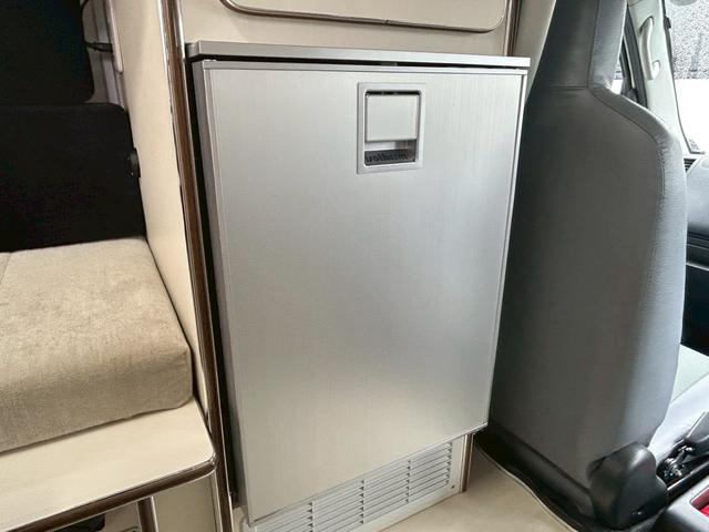 タウンエーストラック かーいんてりあ高橋 ネオユーロスライドアウト ライトキャブコン/FFヒーター/1500Wインバーター/マックスファン/サイドオーニング/マルチルーム/ツインサブバッテリー/シンク/冷蔵庫/リアTV/電圧計/カロッツェリア製ナビ/ETC/ドラレコ(62枚目)