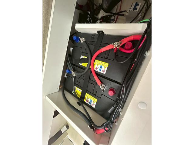 タウンエーストラック かーいんてりあ高橋 ネオユーロスライドアウト ライトキャブコン/FFヒーター/1500Wインバーター/マックスファン/サイドオーニング/マルチルーム/ツインサブバッテリー/シンク/冷蔵庫/リアTV/電圧計/カロッツェリア製ナビ/ETC/ドラレコ(64枚目)