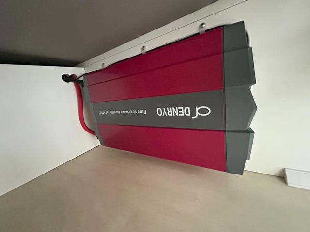 タウンエーストラック かーいんてりあ高橋 ネオユーロスライドアウト ライトキャブコン/FFヒーター/1500Wインバーター/マックスファン/サイドオーニング/マルチルーム/ツインサブバッテリー/シンク/冷蔵庫/リアTV/電圧計/カロッツェリア製ナビ/ETC/ドラレコ(65枚目)