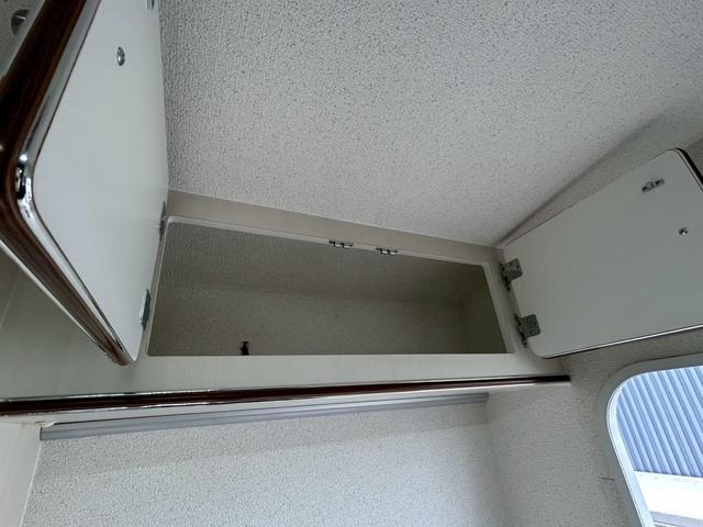 タウンエーストラック かーいんてりあ高橋 ネオユーロスライドアウト ライトキャブコン/FFヒーター/1500Wインバーター/マックスファン/サイドオーニング/マルチルーム/ツインサブバッテリー/シンク/冷蔵庫/リアTV/電圧計/カロッツェリア製ナビ/ETC/ドラレコ(68枚目)