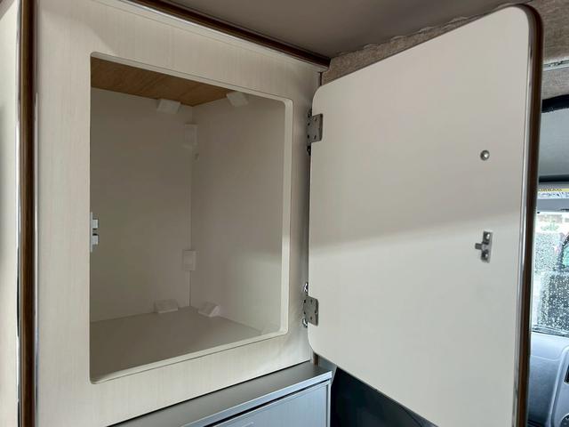 タウンエーストラック かーいんてりあ高橋 ネオユーロスライドアウト ライトキャブコン/FFヒーター/1500Wインバーター/マックスファン/サイドオーニング/マルチルーム/ツインサブバッテリー/シンク/冷蔵庫/リアTV/電圧計/カロッツェリア製ナビ/ETC/ドラレコ(70枚目)