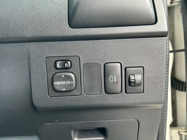 ライトエーストラック AZ-MAX エム・ホルーヴァ ポップアップ ライトキャブコン/常設リアベッド/FFヒーター/FFヒーター高地用スイッチ/1500Wインバーター/ツインサブバッテリー/シンク/冷蔵庫/サイドオーニング/走行充電/外部充電/外部電源/ナビ/ETC/(55枚目)