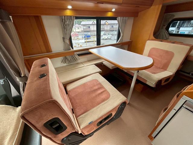 ライトエーストラック AZ-MAX エム・ホルーヴァ ポップアップ ライトキャブコン/常設リアベッド/FFヒーター/FFヒーター高地用スイッチ/1500Wインバーター/ツインサブバッテリー/シンク/冷蔵庫/サイドオーニング/走行充電/外部充電/外部電源/ナビ/ETC/(58枚目)