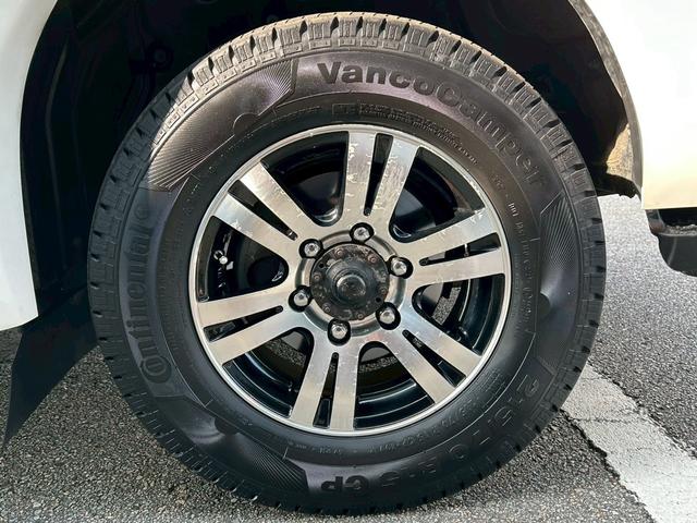 カムロード ナッツRV クレア5.3X ワンオーナー/常設リアWベッド/マルチルーム/FFヒーター/90L冷蔵庫/リアクーラー/ソーラーパネル/マックスファン/ツインサブバッテリー/社外15インチAW/電動調整ミラー/ミラーヒーター/(45枚目)