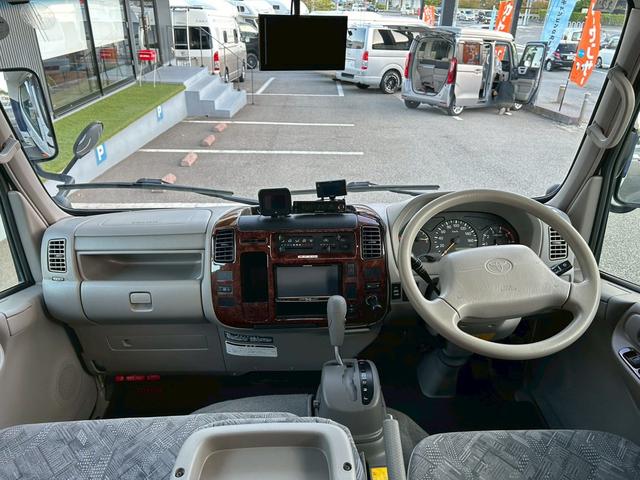 カムロード ナッツRV クレア5.3X ワンオーナー/常設リアWベッド/マルチルーム/FFヒーター/90L冷蔵庫/リアクーラー/ソーラーパネル/マックスファン/ツインサブバッテリー/社外15インチAW/電動調整ミラー/ミラーヒーター/(49枚目)