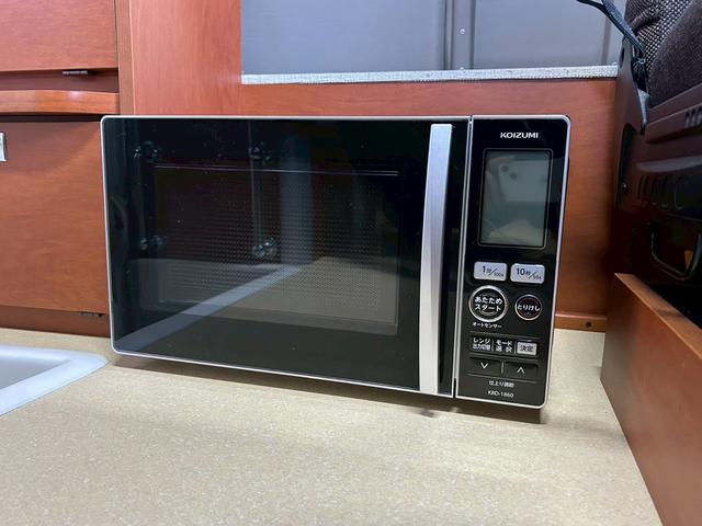 カムロード ナッツRV クレア5.3X ワンオーナー/常設リアWベッド/マルチルーム/FFヒーター/90L冷蔵庫/リアクーラー/ソーラーパネル/マックスファン/ツインサブバッテリー/社外15インチAW/電動調整ミラー/ミラーヒーター/(66枚目)