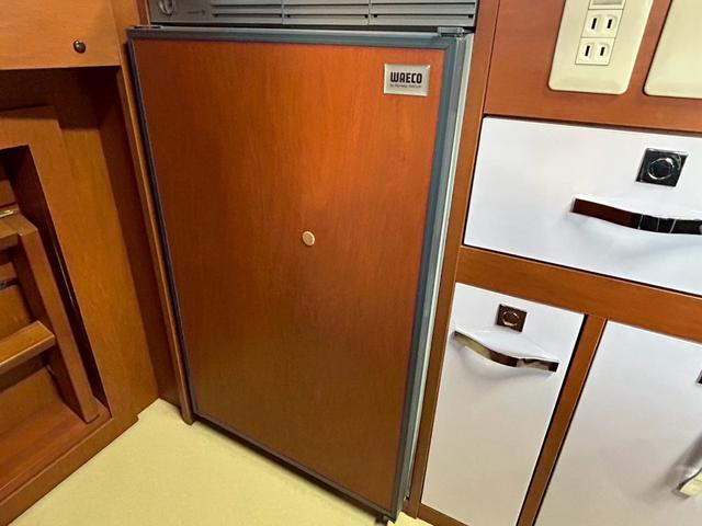 カムロード ナッツRV クレア5.3X ワンオーナー/常設リアWベッド/マルチルーム/FFヒーター/90L冷蔵庫/リアクーラー/ソーラーパネル/マックスファン/ツインサブバッテリー/社外15インチAW/電動調整ミラー/ミラーヒーター/(67枚目)