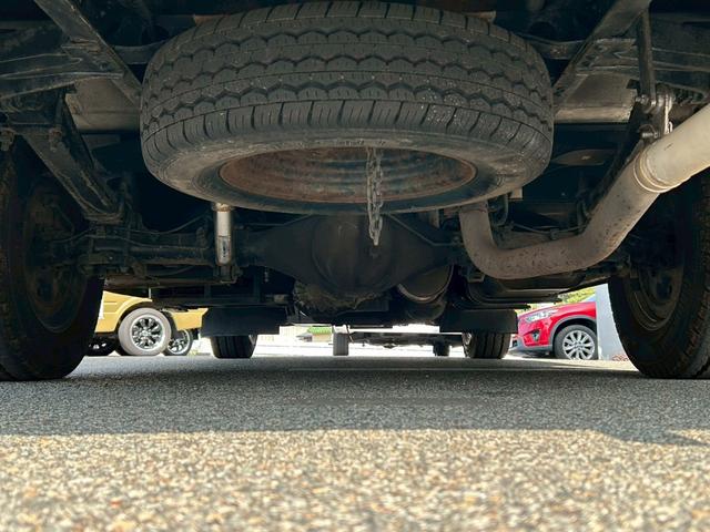 カムロード ナッツRV クレア5.3X ワンオーナー/常設リアWベッド/マルチルーム/FFヒーター/90L冷蔵庫/リアクーラー/ソーラーパネル/マックスファン/ツインサブバッテリー/社外15インチAW/電動調整ミラー/ミラーヒーター/(79枚目)