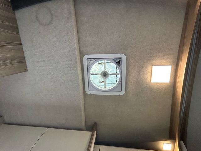 カムロード バンテック　ジル５２０　リチウムイオンバッテリー６００Ａｈ／５０Ａｈ走行充電器／家庭用エアコン／ＦＦヒーター／温水ボイラー／トイレ／シャワー／ソーラーパネル３基／１５００Ｗインバーター／オーニング／タイミングベルト交換済／（26枚目）