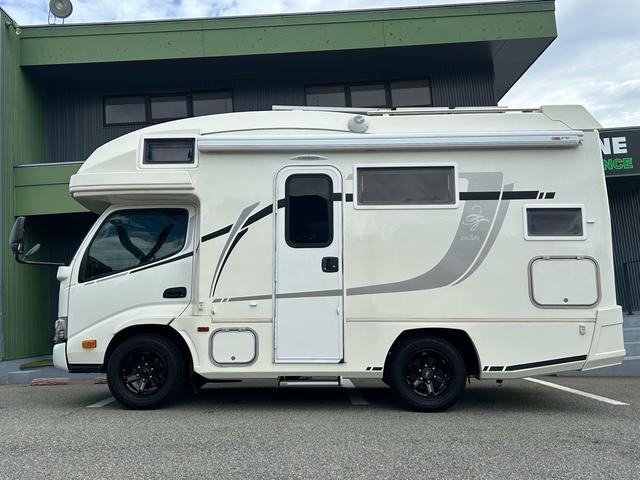 カムロード バンテック　ジル５２０　リチウムイオンバッテリー６００Ａｈ／５０Ａｈ走行充電器／家庭用エアコン／ＦＦヒーター／温水ボイラー／トイレ／シャワー／ソーラーパネル３基／１５００Ｗインバーター／オーニング／タイミングベルト交換済／（33枚目）