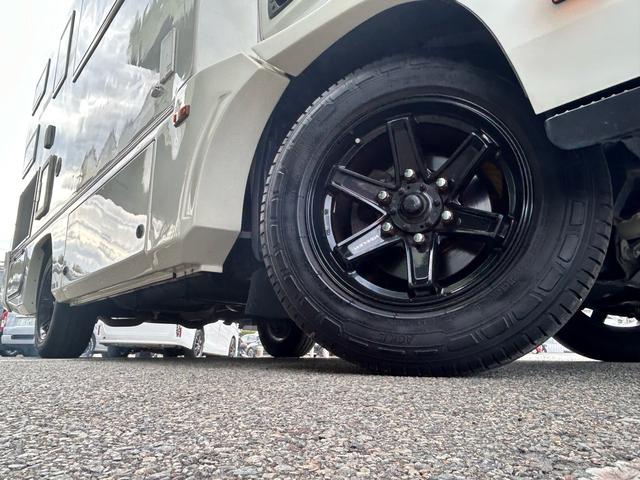 カムロード バンテック　ジル５２０　リチウムイオンバッテリー６００Ａｈ／５０Ａｈ走行充電器／家庭用エアコン／ＦＦヒーター／温水ボイラー／トイレ／シャワー／ソーラーパネル３基／１５００Ｗインバーター／オーニング／タイミングベルト交換済／（40枚目）