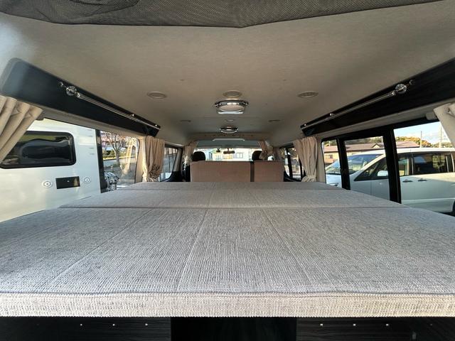 ハイエースワゴン アネックス ファミリーワゴン FFヒーター/2000Wインバーター/ソーラーパネル/サブナビ切替スイッチ/リアTV/リアスピーカー/リアクーラー/リアヒーター/社外アルミホイール/カロッツェリア製ナビ/ETC/ドラレコ/防虫ネット(10枚目)