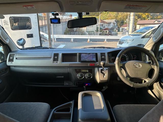 ハイエースワゴン アネックス ファミリーワゴン FFヒーター/2000Wインバーター/ソーラーパネル/サブナビ切替スイッチ/リアTV/リアスピーカー/リアクーラー/リアヒーター/社外アルミホイール/カロッツェリア製ナビ/ETC/ドラレコ/防虫ネット(38枚目)