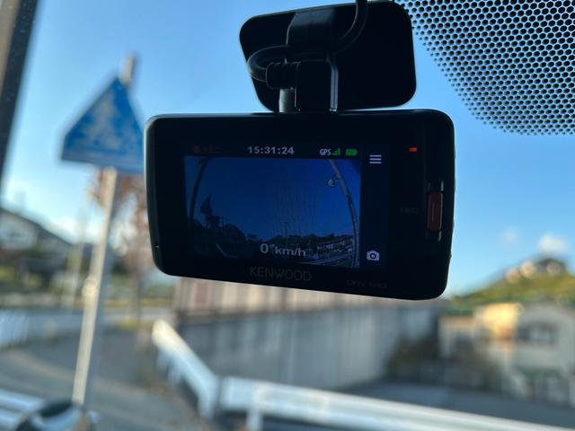 ハイエースワゴン アネックス ファミリーワゴン FFヒーター/2000Wインバーター/ソーラーパネル/サブナビ切替スイッチ/リアTV/リアスピーカー/リアクーラー/リアヒーター/社外アルミホイール/カロッツェリア製ナビ/ETC/ドラレコ/防虫ネット(41枚目)