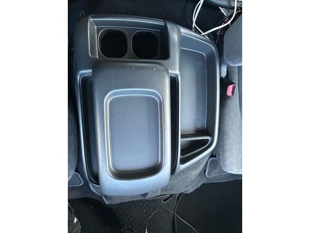 ハイエースワゴン アネックス ファミリーワゴン FFヒーター/2000Wインバーター/ソーラーパネル/サブナビ切替スイッチ/リアTV/リアスピーカー/リアクーラー/リアヒーター/社外アルミホイール/カロッツェリア製ナビ/ETC/ドラレコ/防虫ネット(47枚目)