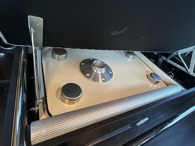 ハイエースワゴン アネックス ファミリーワゴン FFヒーター/2000Wインバーター/ソーラーパネル/サブナビ切替スイッチ/リアTV/リアスピーカー/リアクーラー/リアヒーター/社外アルミホイール/カロッツェリア製ナビ/ETC/ドラレコ/防虫ネット(61枚目)