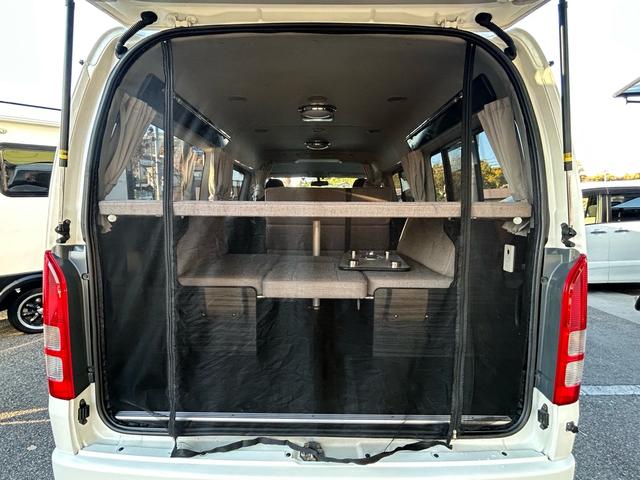 ハイエースワゴン アネックス ファミリーワゴン FFヒーター/2000Wインバーター/ソーラーパネル/サブナビ切替スイッチ/リアTV/リアスピーカー/リアクーラー/リアヒーター/社外アルミホイール/カロッツェリア製ナビ/ETC/ドラレコ/防虫ネット(63枚目)