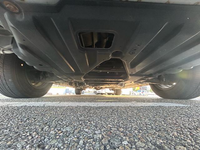 ハイエースワゴン アネックス ファミリーワゴン FFヒーター/2000Wインバーター/ソーラーパネル/サブナビ切替スイッチ/リアTV/リアスピーカー/リアクーラー/リアヒーター/社外アルミホイール/カロッツェリア製ナビ/ETC/ドラレコ/防虫ネット(68枚目)