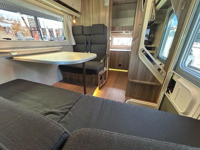 カムロード バンテック ジル520 家庭用エアコン/FFヒーター/温水ボイラー/カセットトイレ/シャワー/ソーラーパネル/1500Wインバーター/トリプルサブBT/サイドオーニング/マックスファン/85L冷蔵庫/メインサブ切替スイッチ/(5枚目)