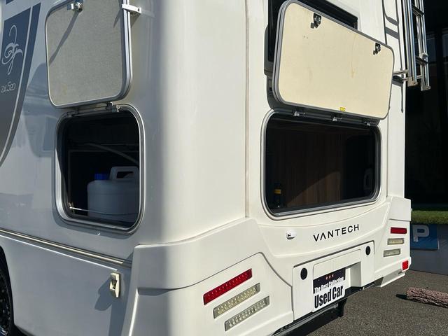 カムロード バンテック ジル520 家庭用エアコン/FFヒーター/温水ボイラー/カセットトイレ/シャワー/ソーラーパネル/1500Wインバーター/トリプルサブBT/サイドオーニング/マックスファン/85L冷蔵庫/メインサブ切替スイッチ/(42枚目)