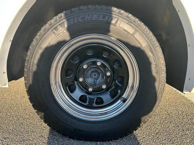 カムロード バンテック ジル520 家庭用エアコン/FFヒーター/温水ボイラー/カセットトイレ/シャワー/ソーラーパネル/1500Wインバーター/トリプルサブBT/サイドオーニング/マックスファン/85L冷蔵庫/メインサブ切替スイッチ/(54枚目)