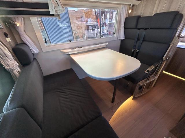 カムロード バンテック ジル520 家庭用エアコン/FFヒーター/温水ボイラー/カセットトイレ/シャワー/ソーラーパネル/1500Wインバーター/トリプルサブBT/サイドオーニング/マックスファン/85L冷蔵庫/メインサブ切替スイッチ/(64枚目)