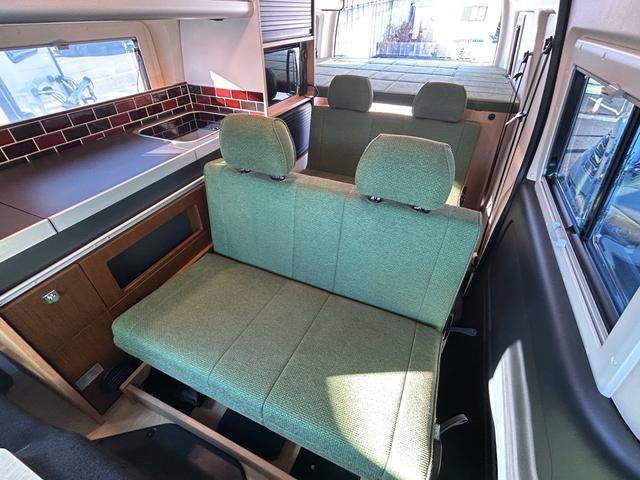 ハイエースバン トイファクトリー ベルゲングランデカーサホームエディション カーサホームエディション/全面エアロウィンドウ/常設ベッド/FFヒーター/1500Wインバーター/ツインサブBT/エアロソーラー/ナビサブ切替スイッチ/アルパイン製ナビ/レカロシート/強化ショック/(8枚目)