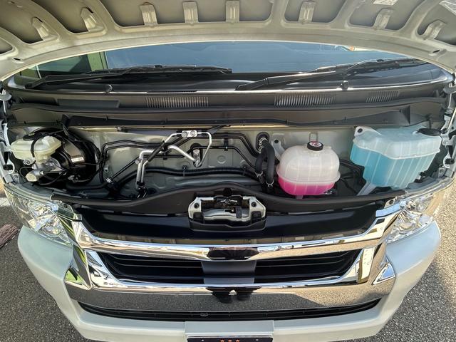 ハイエースバン トイファクトリー ベルゲングランデカーサホームエディション カーサホームエディション/全面エアロウィンドウ/常設ベッド/FFヒーター/1500Wインバーター/ツインサブBT/エアロソーラー/ナビサブ切替スイッチ/アルパイン製ナビ/レカロシート/強化ショック/(77枚目)