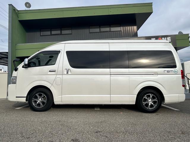 ハイエースバン キャンパー鹿児島 レムBV 家庭用エアコン/常設Wベッド/出窓仕様/CTEK走行充電器/FFヒーター/1500Wインバーター/トリプルサブBT/ソーラーパネル/マックスファン/電子レンジ/冷蔵庫/リアTV/純正Aw/TSS/(30枚目)