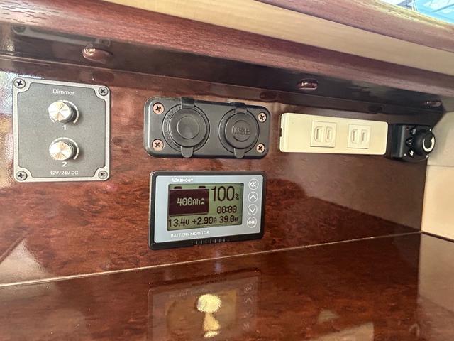 �o�b�e�����j�^�[�@�e�e�q�[�^�[�X�C�b�`�@�����X�C�b�`�@�P�O�O�u�R���Z���g�@�P�Q�u�\�P�b�g