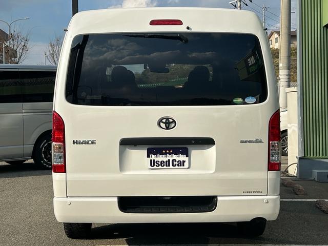 ハイエースバン スーパーＧＬ　ダークプライムＩＩ　ベッドキット／ディーゼルターボ２ＷＤ／アルパイン１１インチナビ／トヨタセーフティセンス／ピボットクルーズコントロール／カロッツェリア製ツィーター／リアクーラー／リアヒーター／社外１６インチＡＷ（18枚目）