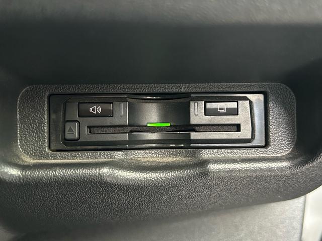 ハイエースバン スーパーＧＬ　ダークプライムＩＩ　ベッドキット／ディーゼルターボ２ＷＤ／アルパイン１１インチナビ／トヨタセーフティセンス／ピボットクルーズコントロール／カロッツェリア製ツィーター／リアクーラー／リアヒーター／社外１６インチＡＷ（50枚目）