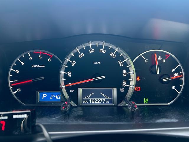 ハイエースバン スーパーＧＬ　ダークプライムＩＩ　ベッドキット／ディーゼルターボ２ＷＤ／アルパイン１１インチナビ／トヨタセーフティセンス／ピボットクルーズコントロール／カロッツェリア製ツィーター／リアクーラー／リアヒーター／社外１６インチＡＷ（52枚目）