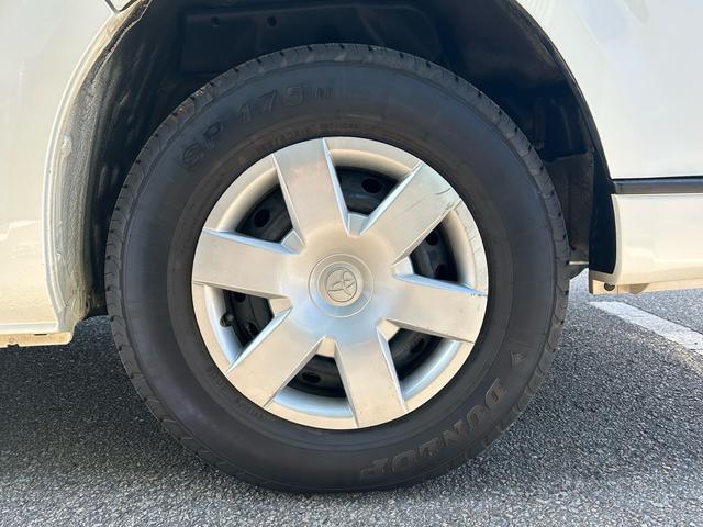 ハイエースバン カトーモーター　ブルームーン　引き出し式二段ベッド／ＦＦヒーター／１５００Ｗインバーター／ツインサブバッテリー／マックスファン／フリップダウンモニター／ナビサブスイッチ／冷蔵庫／シンク／メモリーナビ／ＥＴＣ／ドライブレコーダー／（37枚目）