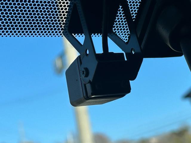 ハイエースバン カトーモーター　ブルームーン　引き出し式二段ベッド／ＦＦヒーター／１５００Ｗインバーター／ツインサブバッテリー／マックスファン／フリップダウンモニター／ナビサブスイッチ／冷蔵庫／シンク／メモリーナビ／ＥＴＣ／ドライブレコーダー／（47枚目）