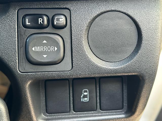 ハイエースバン カトーモーター　ブルームーン　引き出し式二段ベッド／ＦＦヒーター／１５００Ｗインバーター／ツインサブバッテリー／マックスファン／フリップダウンモニター／ナビサブスイッチ／冷蔵庫／シンク／メモリーナビ／ＥＴＣ／ドライブレコーダー／（50枚目）