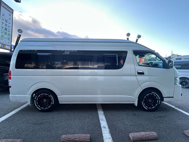 ハイエースバン レクビィ プラスDDスーペリア DT4WD 常設2段ベッド/マルチルーム/12Vクーラー/リチウムバッテリ300A/60A走行充電/1500Wインバーター/FFヒーター/MAXFAN/リアTV/サブナビSW/社外アルミホイール/アルパインナビ(32枚目)