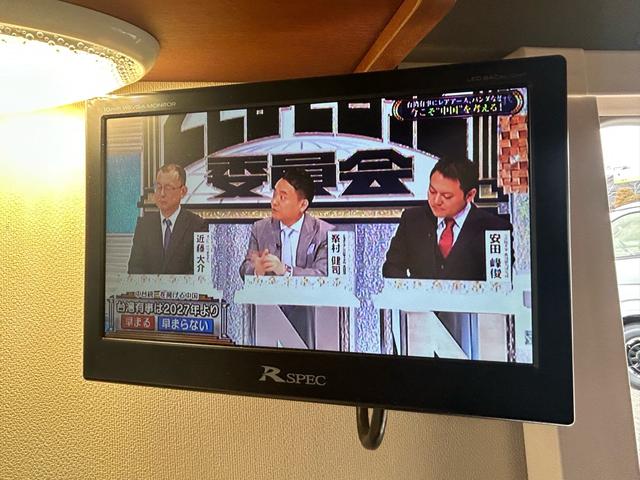 ハイゼットトラック 　ポップアップルーフ／二段ベッド／ＦＦヒーター／先進安全装備／スマートアシスト／１オーナー／外部充電／アウターシャワー／リアＴＶ／ナビサブ切替スイッチ／カロッツェリア製メモリーナビ／ＥＴＣ／（18枚目）