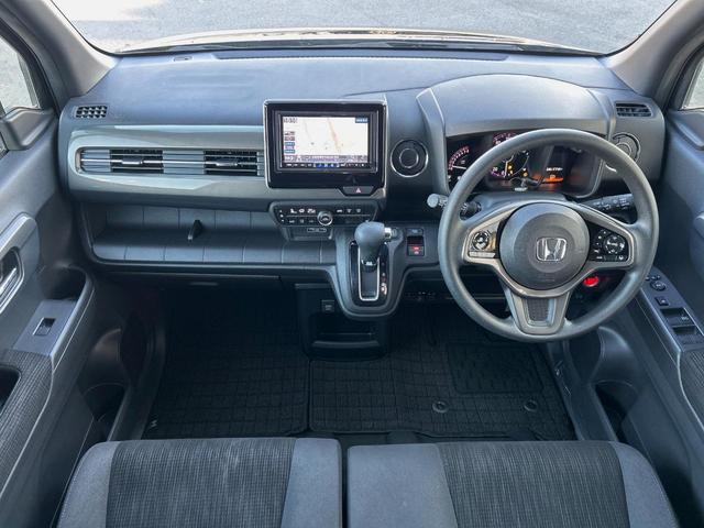 Ｎ－ＷＧＮカスタム Ｌホンダセンシング　ＡＬＰＩＮＥ製ナビ　禁煙　衝突軽減ブレーキ　誤発進抑制機能　先行車発進お知らせ機能　標識認識機能　車線逸脱警報　オートハイビーム　バックカメラ　ＥＴＣ　Ｂｌｕｅｔｏｏｔｈ再生　シートヒーター　地デジ（2枚目）