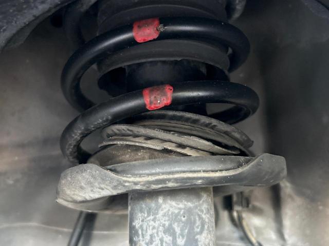 ムーヴコンテ カスタム RS ターボ 純正ナビ 禁煙車 地デジTV DVD再生 運転席パワーシート オートエアコン スマートキー HIDヘッドライト 盗難防止装置 15インチアルミ フォグライト ウィンカーミラー シートリフター(34枚目)