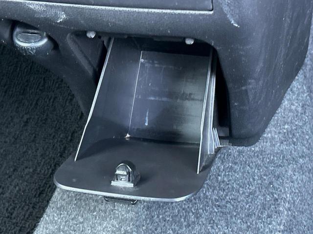 ムーヴコンテ カスタム RS ターボ 純正ナビ 禁煙車 地デジTV DVD再生 運転席パワーシート オートエアコン スマートキー HIDヘッドライト 盗難防止装置 15インチアルミ フォグライト ウィンカーミラー シートリフター(38枚目)