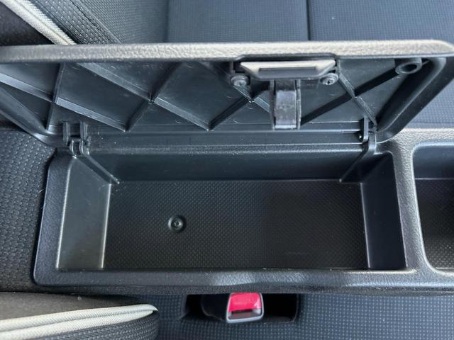 ムーヴコンテ カスタム RS ターボ 純正ナビ 禁煙車 地デジTV DVD再生 運転席パワーシート オートエアコン スマートキー HIDヘッドライト 盗難防止装置 15インチアルミ フォグライト ウィンカーミラー シートリフター(41枚目)